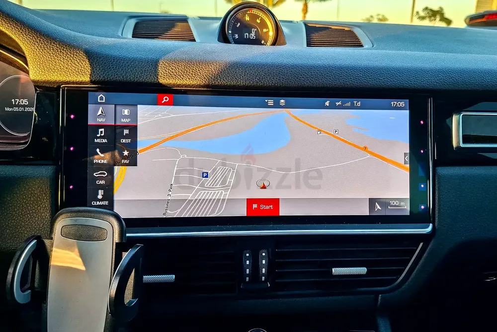 AED 2659/month | 2019 Porsche Cayenne  | GCC Specs | Ref#404032 - Image 13