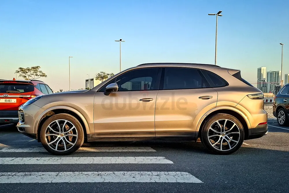 AED 2659/month | 2019 Porsche Cayenne  | GCC Specs | Ref#404032 - Image 5