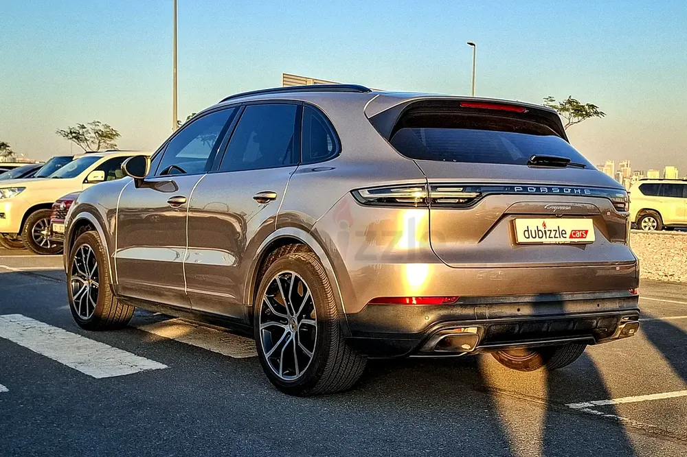 AED 2659/month | 2019 Porsche Cayenne  | GCC Specs | Ref#404032 - Image 8