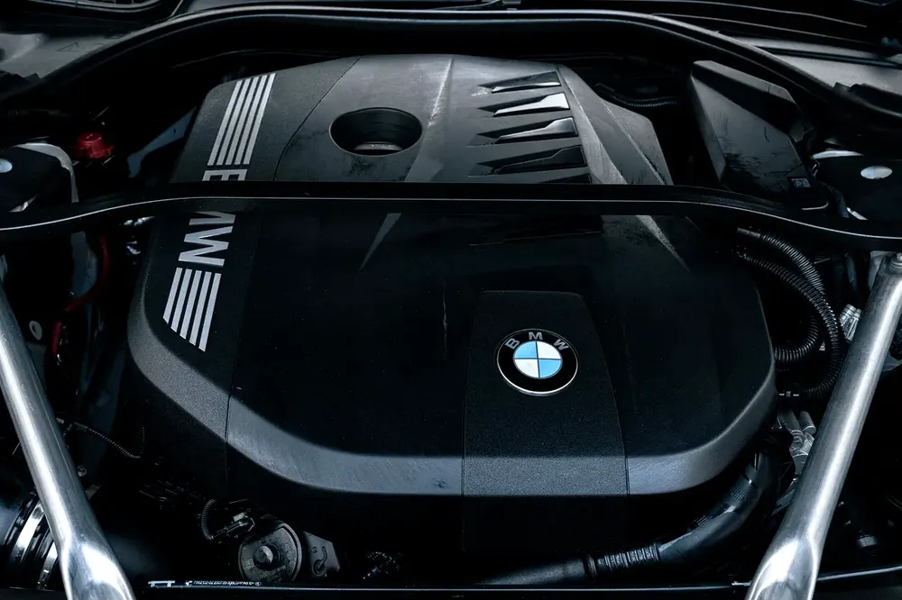 5,190 P.M |  735i | History | 0% Downpayment | BMW SERVICE HISTORY | UNDER WARRANTY! - Image 14