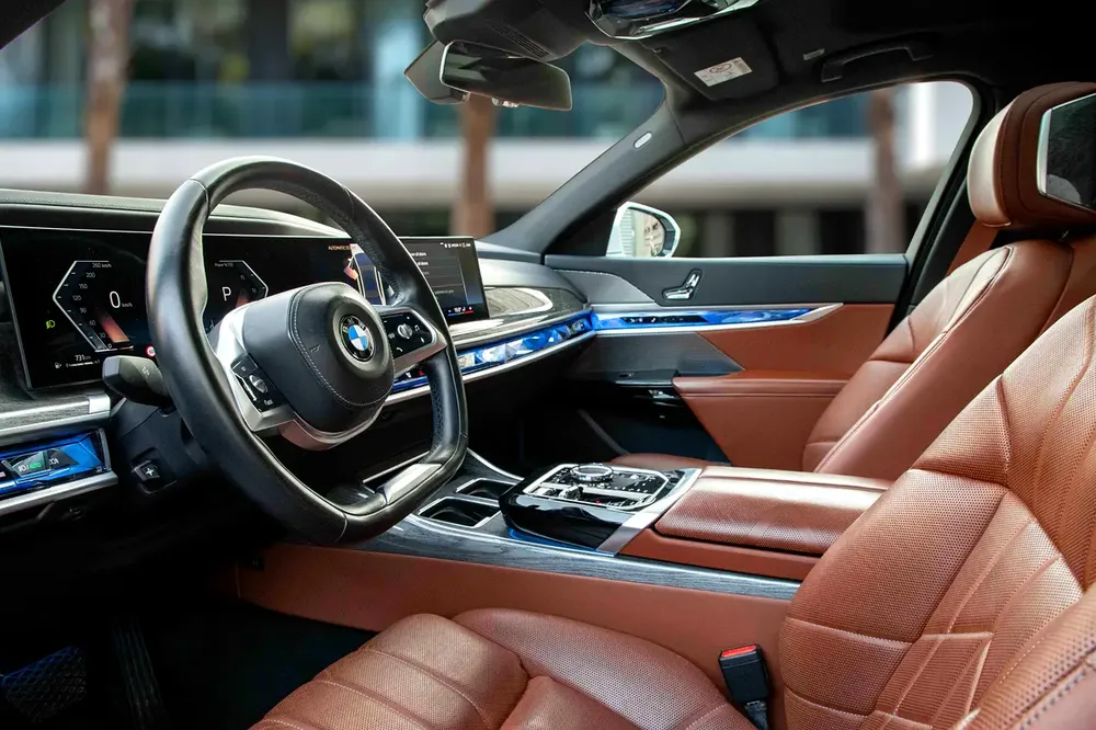5,190 P.M |  735i | History | 0% Downpayment | BMW SERVICE HISTORY | UNDER WARRANTY! - Image 9