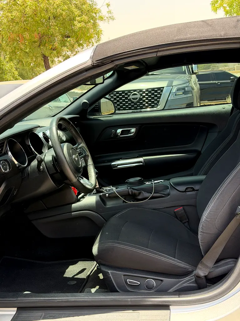 Ford Mustang V6 2016 GCC Specs ( Convertible ) ( Low kms ) . - Image 9
