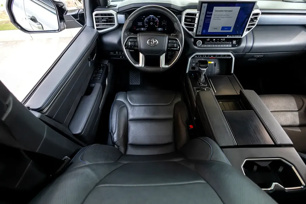 Toyota Tundra Platinum Double Cab Utility 2023 American Specs  | Warranty - Image 13