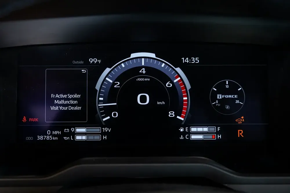 Toyota Tundra Platinum Double Cab Utility 2023 American Specs  | Warranty - Image 17