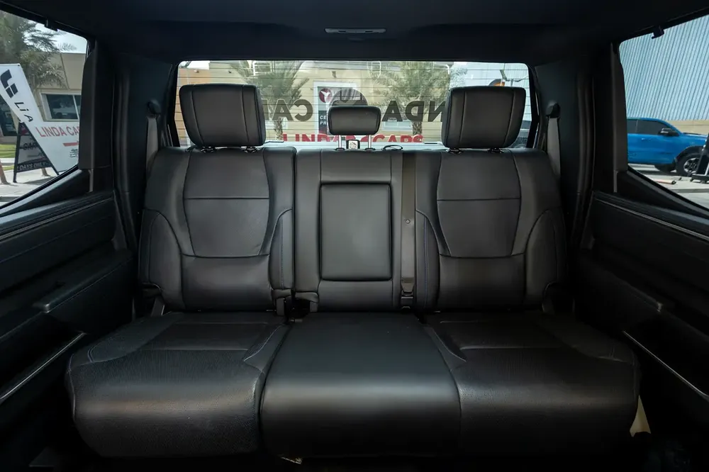 Toyota Tundra Platinum Double Cab Utility 2023 American Specs  | Warranty - Image 18