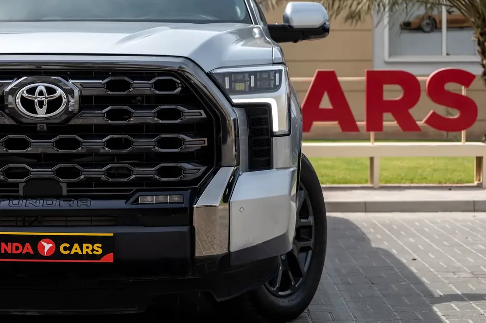 Toyota Tundra Platinum Double Cab Utility 2023 American Specs  | Warranty - Image 4