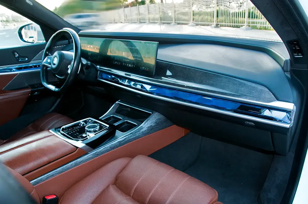 BMW 7-Series 735i | 2024 | GCC Specs | AGMC Warranty - Image 10