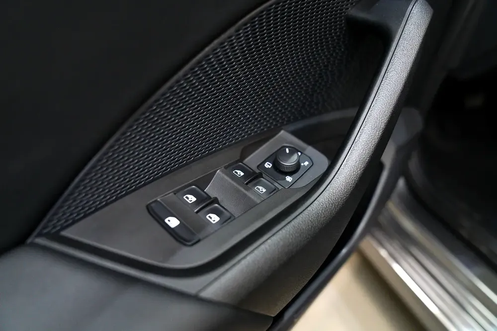 Skoda Octavia Ambition Cloth 1.6 - Image 12