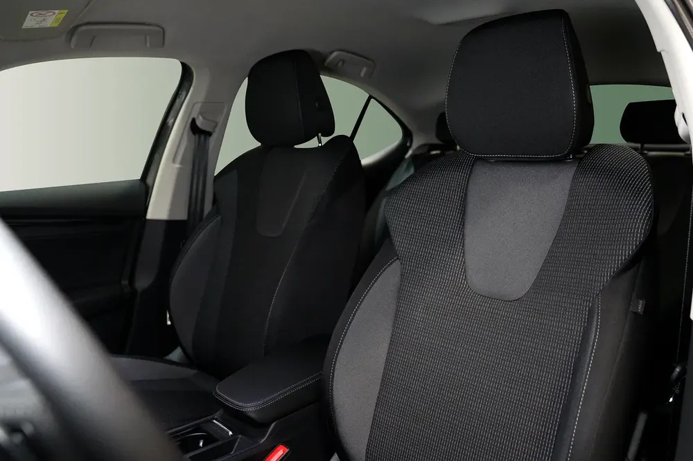 Skoda Octavia Ambition Cloth 1.6 - Image 6
