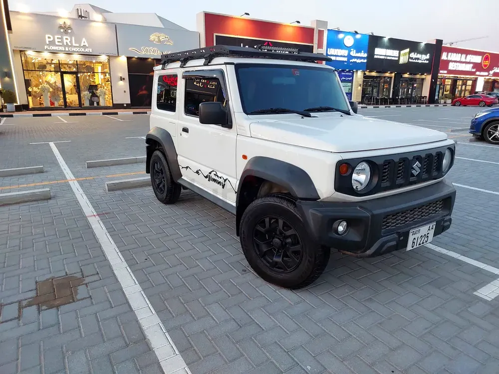 Suzuki jimny 1.5 4wd service history 7yrs warranty - Image 4
