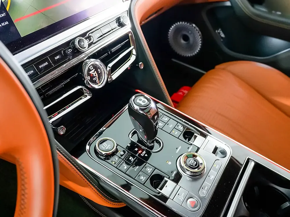 14,200 AED / 60 months | 20% DP | 2023 Bentley Flying Spur V8 / Bentley Warranty and Service Contrac - Image 11