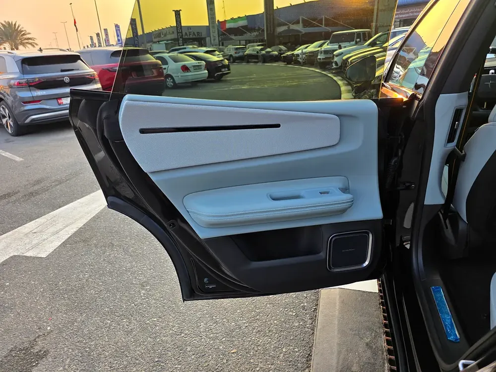 Polestar 4 Dual Motor AWD - Image 16