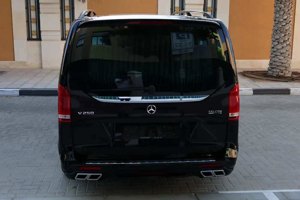 Mercedes-Benz V-Class V 250 2024 - GCC Specs - Brand New - Image 9