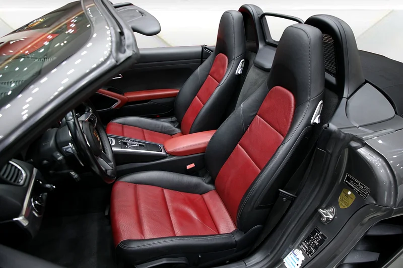 PORSCHE 718 SPYDER 2019 - GCC - FULLY LOADED AMAZING CONDITION - Image 11