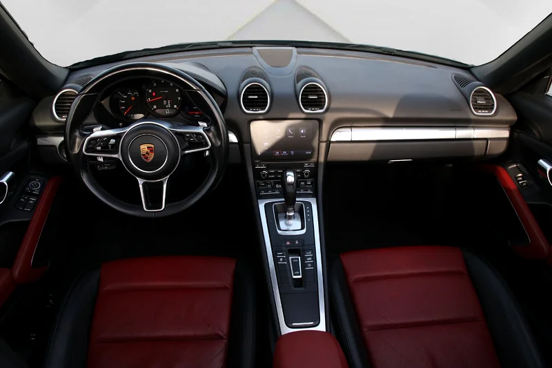 PORSCHE 718 SPYDER 2019 - GCC - FULLY LOADED AMAZING CONDITION - Image 14