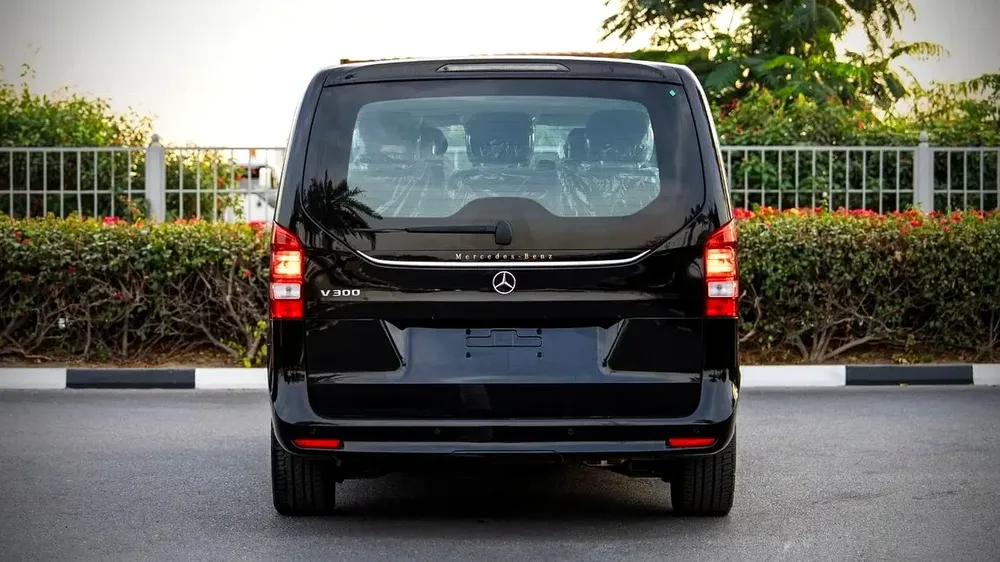 2025 Mercedes-Benz V300 Extra Long (6 + 2 Seating) 2.0L 4-Cyl Petrol A/T RWD 4x2 Export Only - Image 5
