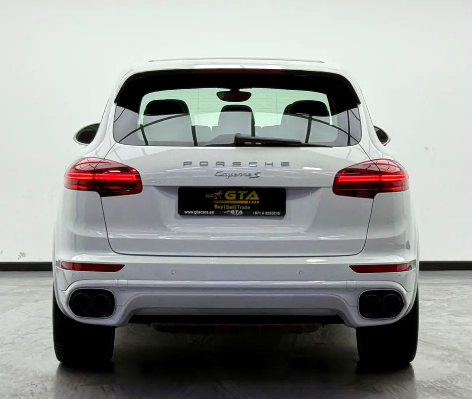 2016 Porsche Cayenne S, Service History, Fully Loaded, Excellent Condition, GCC - Image 5
