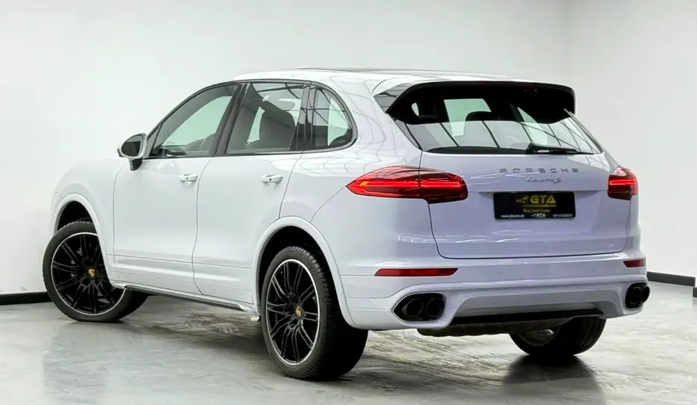 2016 Porsche Cayenne S, Service History, Fully Loaded, Excellent Condition, GCC - Image 6