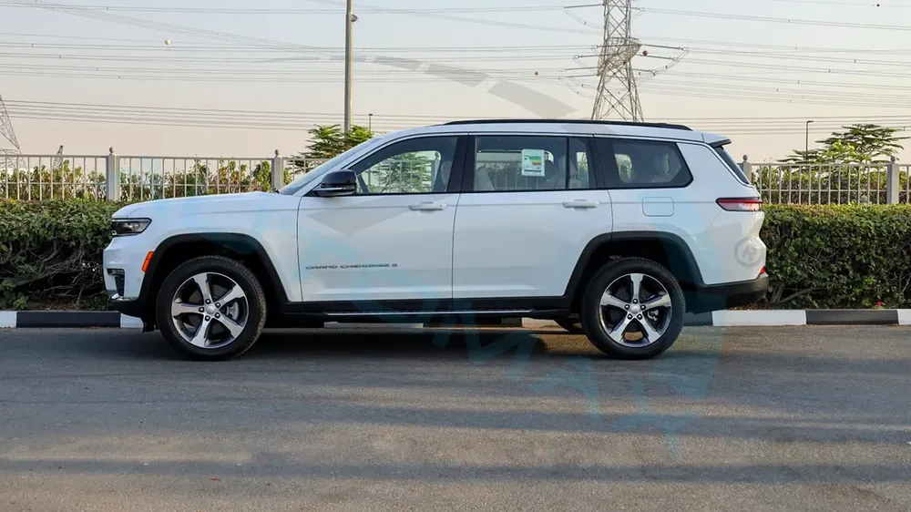 2025 Jeep Grand Cherokee L Limited Plus Luxury V6 3.6L 4X4 GCC 0Km With 3 Years Warranty Or 60k km - Image 20