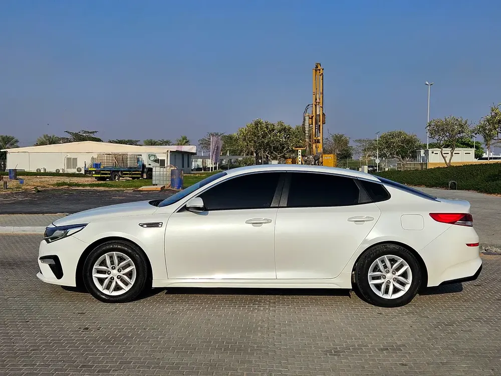 2020 Kia Optima MID With Navigation And Pedal Shifters Prestine Condition Low KM Family Sedan - Image 17