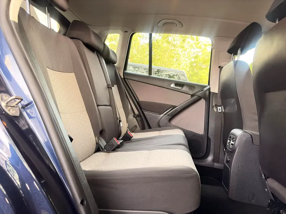 Volkswagen Tiguan SEL 2016 | GCC Specs | Low Mileage | Full Service History - Image 7