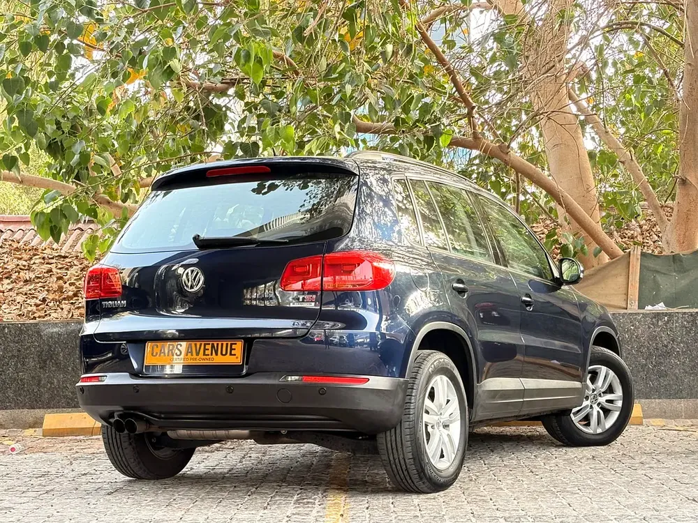 Volkswagen Tiguan SEL 2016 | GCC Specs | Low Mileage | Full Service History - Image 8
