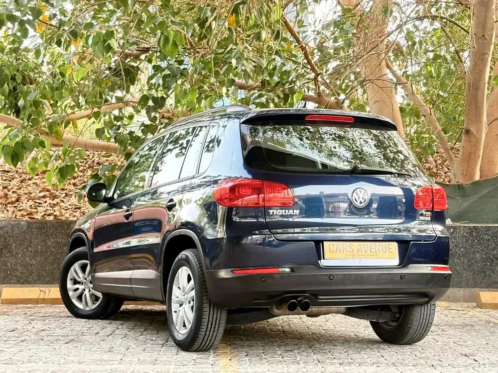 Volkswagen Tiguan SEL 2016 | GCC Specs | Low Mileage | Full Service History - Image 9