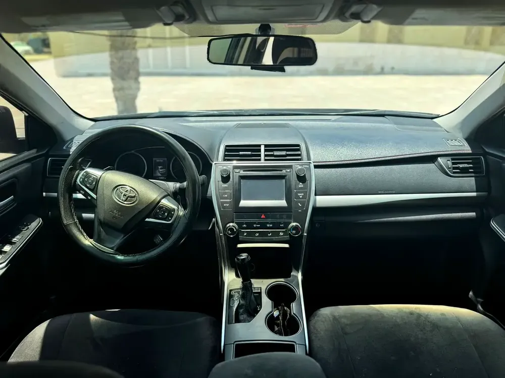 Toyota Camry 2017.....well maintained - Image 7