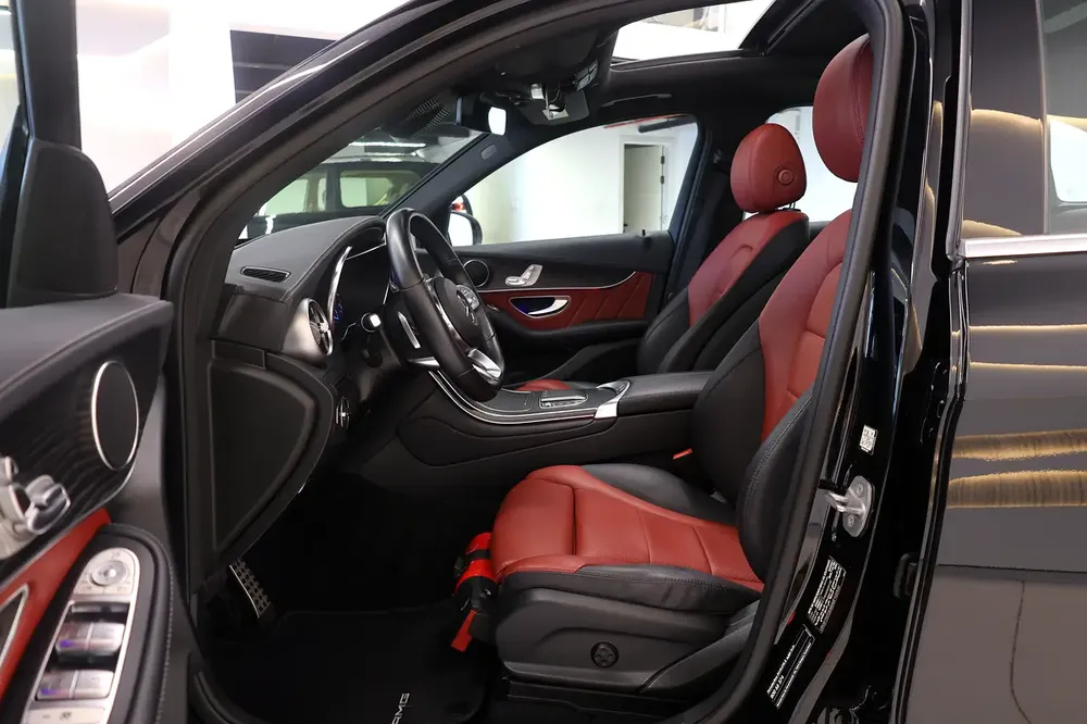 GLC200 AMG - GCC SPECS - UNDER WARRANTY UNTIL  MAY 2026 - FULL SERVICE HISTORY FROM - ACCIDENT FREE - Image 10