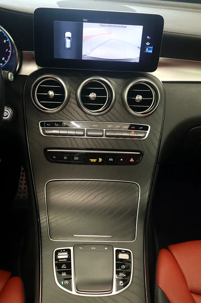 GLC200 AMG - GCC SPECS - UNDER WARRANTY UNTIL  MAY 2026 - FULL SERVICE HISTORY FROM - ACCIDENT FREE - Image 14