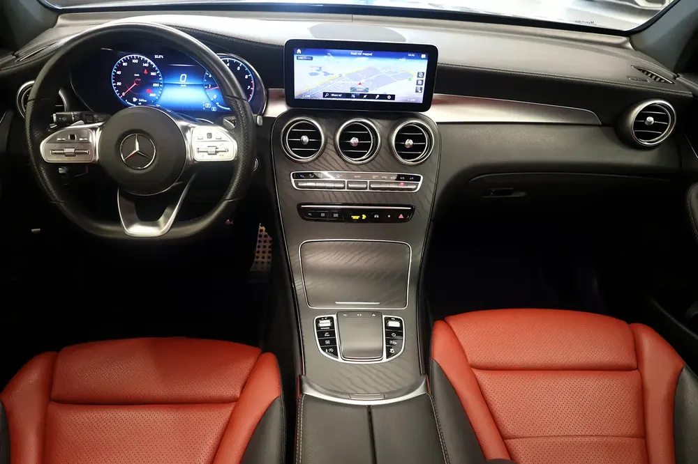GLC200 AMG - GCC SPECS - UNDER WARRANTY UNTIL  MAY 2026 - FULL SERVICE HISTORY FROM - ACCIDENT FREE - Image 15