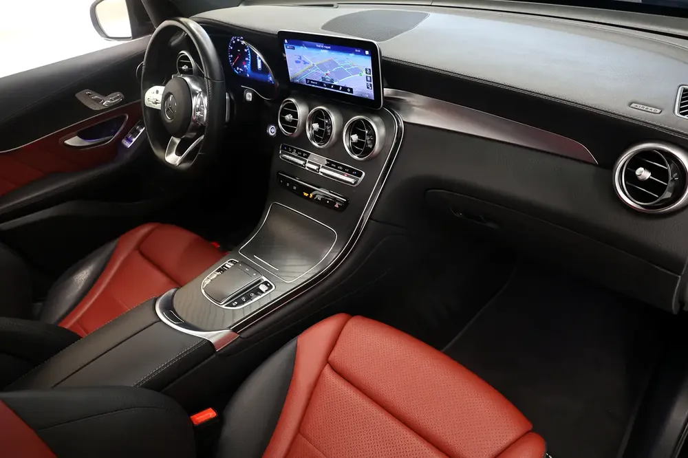 GLC200 AMG - GCC SPECS - UNDER WARRANTY UNTIL  MAY 2026 - FULL SERVICE HISTORY FROM - ACCIDENT FREE - Image 16