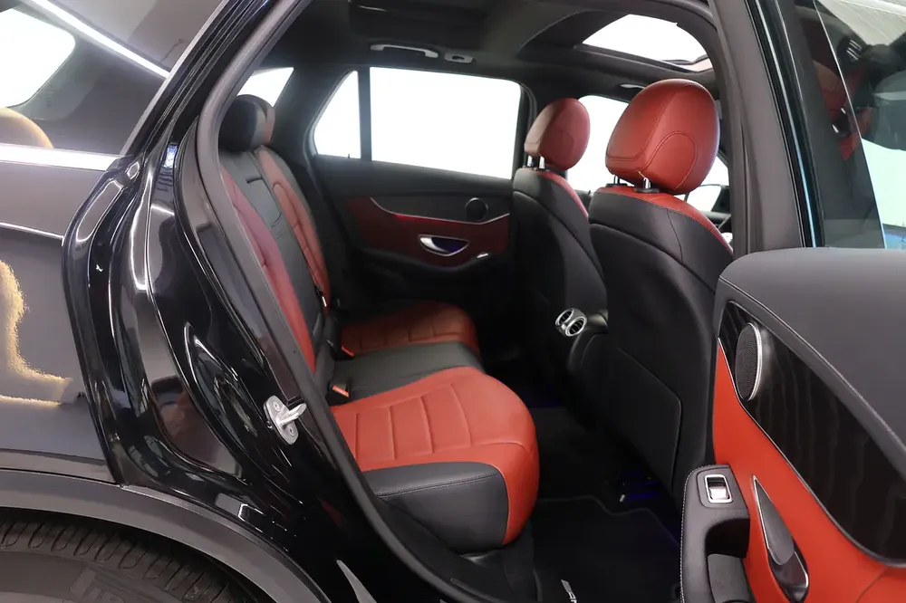 GLC200 AMG - GCC SPECS - UNDER WARRANTY UNTIL  MAY 2026 - FULL SERVICE HISTORY FROM - ACCIDENT FREE - Image 19