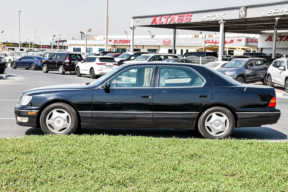 1998 - LEXUS LS400 - SUPER CLEAN  - ONLY 89,000 KM - Image 5