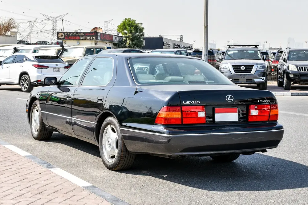 1998 - LEXUS LS400 - SUPER CLEAN  - ONLY 89,000 KM - Image 6