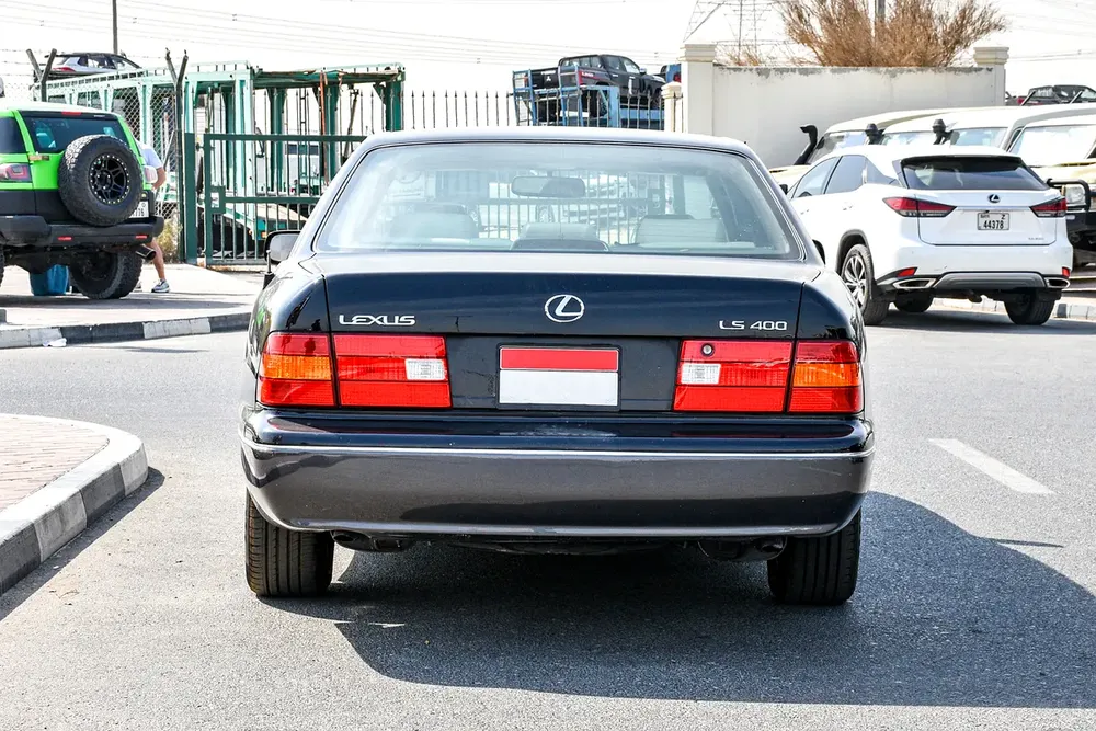1998 - LEXUS LS400 - SUPER CLEAN  - ONLY 89,000 KM - Image 7