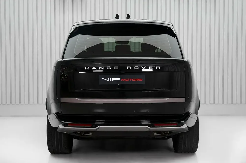 RANGE ROVER VOGUE V8 HSE, 2024, GCC, DEALER WARRANTY AND SERVICE CONTRACT, IMMACULATE CONDITION - Image 5