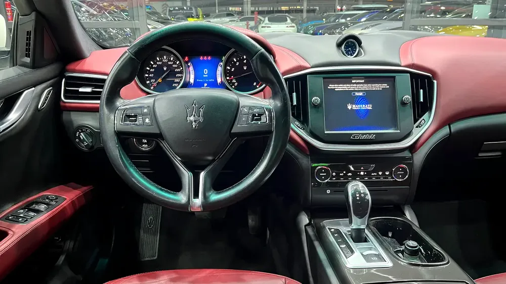 Maserati Ghibli 2015 Base | GCC Specs | Pristine Condition - Image 17