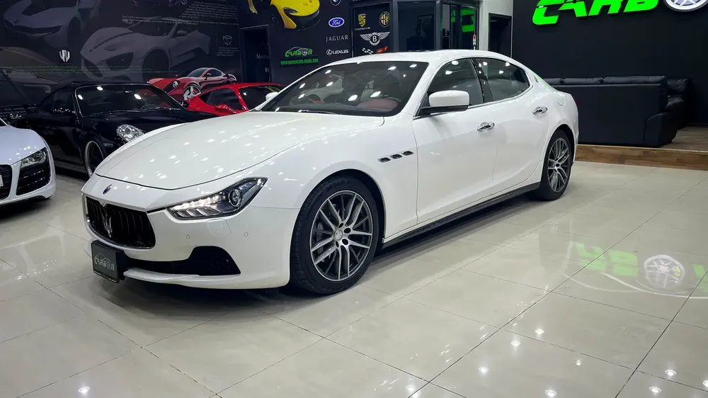 Maserati Ghibli 2015 Base | GCC Specs | Pristine Condition - Image 4