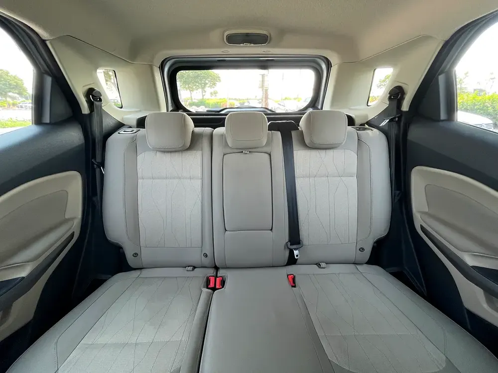 UNLIMITED MILEAGE WARRANTY / TREND + CRUISE CONTROL + NAVIGATION + CAMERA + ALLOY WHEELS + CAR PLAY - Image 15