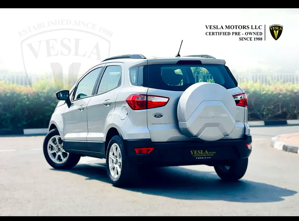UNLIMITED MILEAGE WARRANTY / TREND + CRUISE CONTROL + NAVIGATION + CAMERA + ALLOY WHEELS + CAR PLAY - Image 9