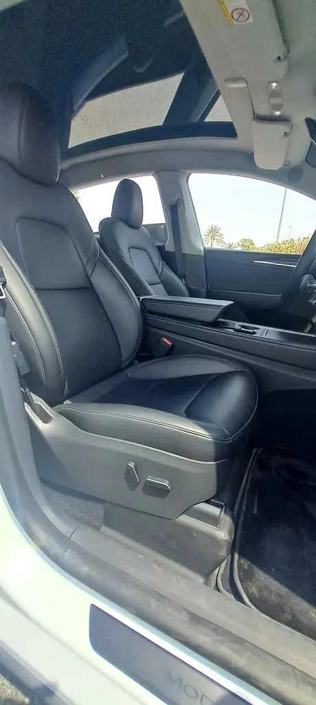 MODEL Y 2024 LONG RANGE 52000 KM DUAL MOTOR FULL OPTION + GCC ORGINAL PAINT 100% + EXTRA OPTION - Image 14