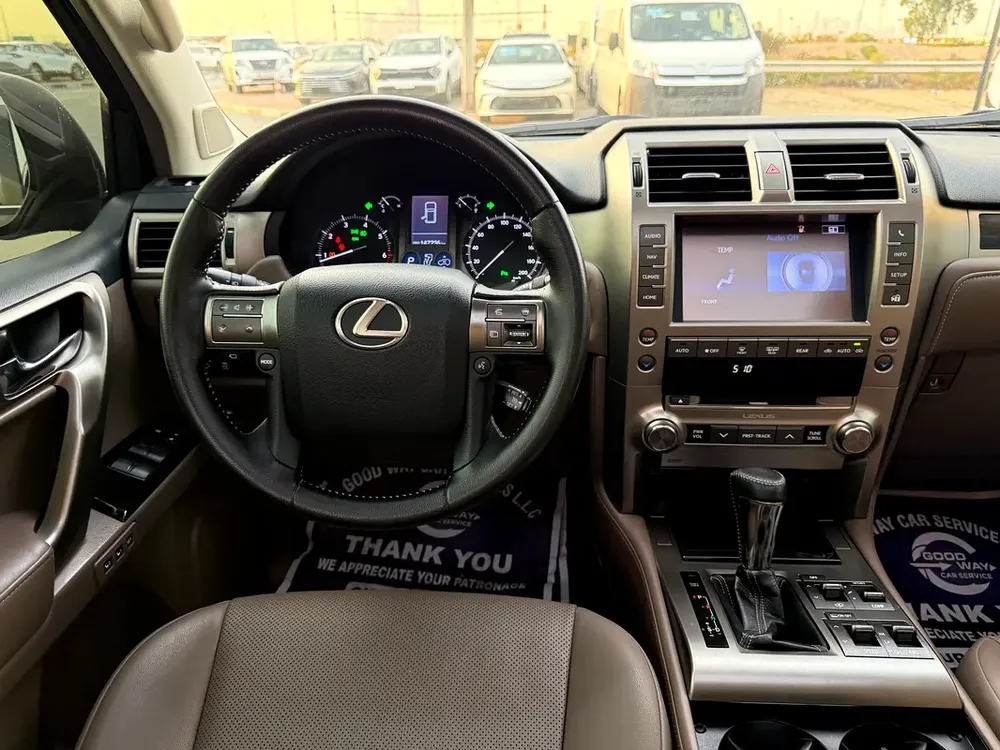 2017 LEXUS GX460 FULL OPTION 4x4 V8/4.6L GCC SPEC - Image 11