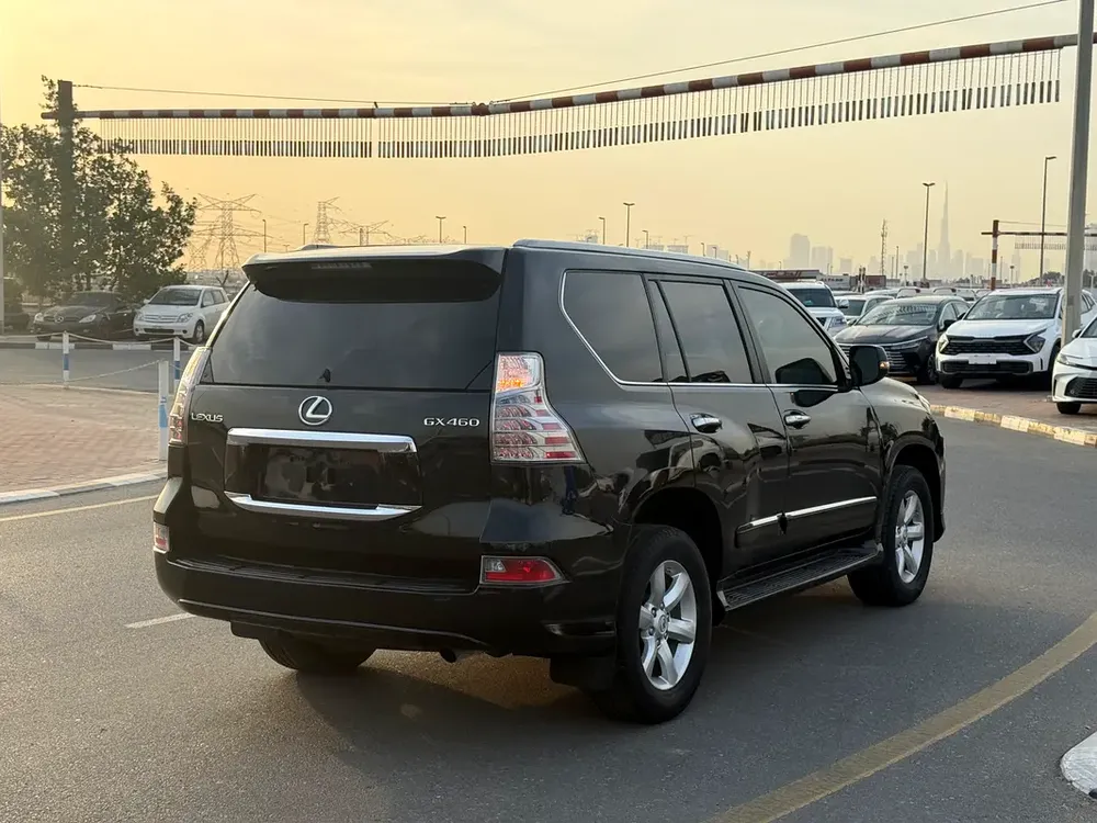 2017 LEXUS GX460 FULL OPTION 4x4 V8/4.6L GCC SPEC - Image 5