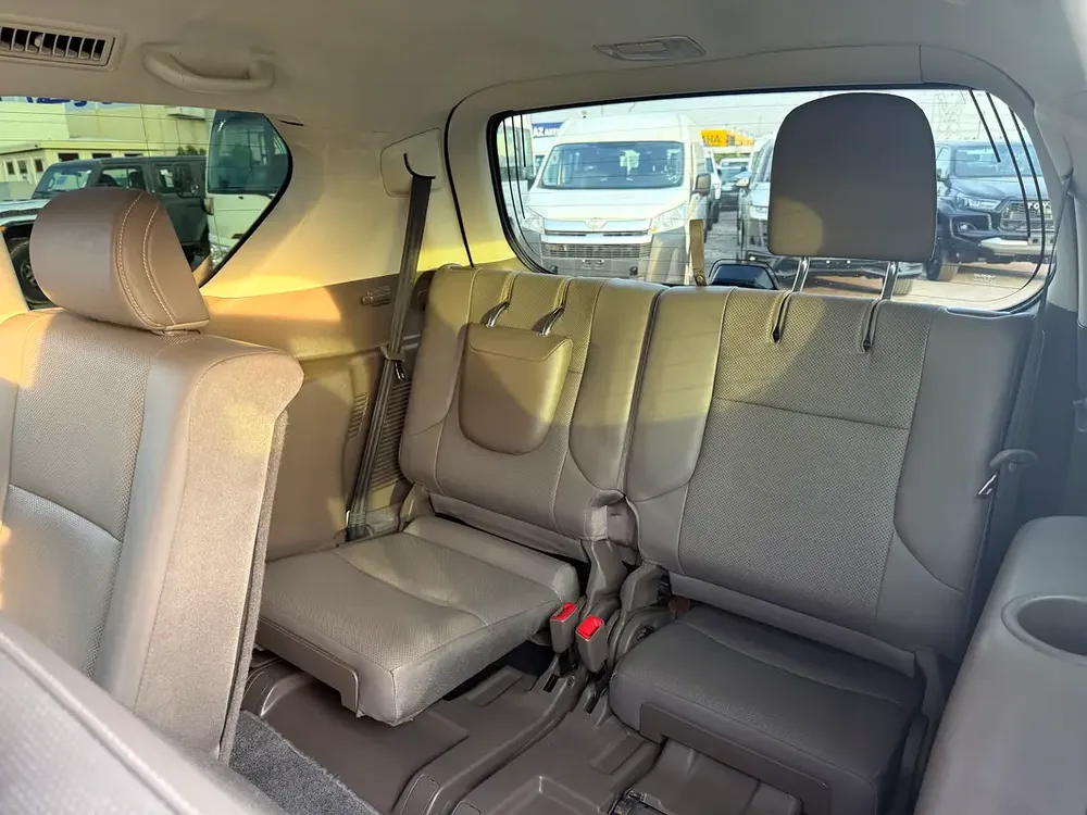 2017 LEXUS GX460 FULL OPTION 4x4 V8/4.6L GCC SPEC - Image 8