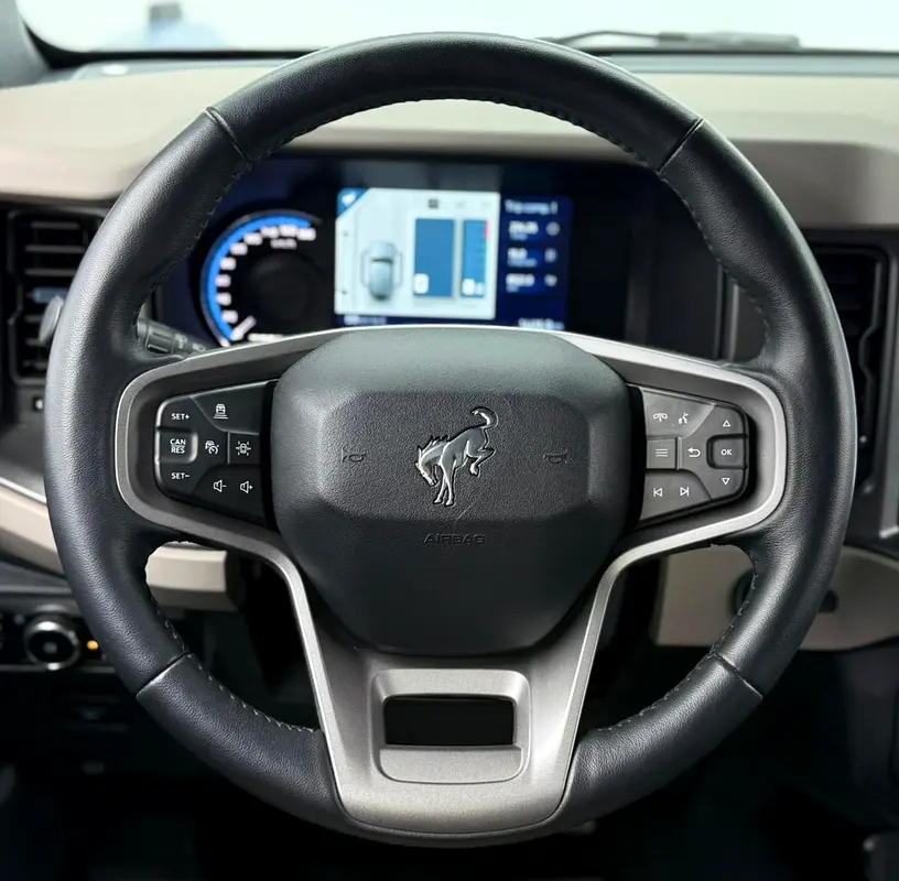 2024 Ford Bronco Wildtrak, 2029 Ford Warranty + Service Pack, Very Low Km, Fully Loaded, GCC - Image 15