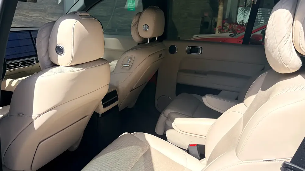 2023 Li Auto L9 Max - Top of the Line Chinese Specs SUV - Image 7