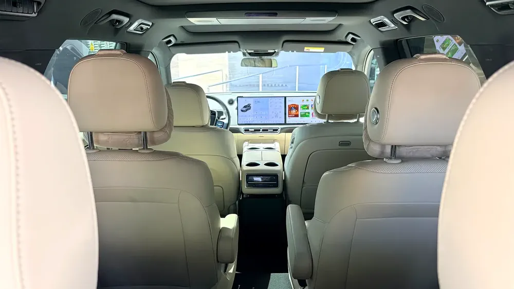 2023 Li Auto L9 Max - Top of the Line Chinese Specs SUV - Image 9