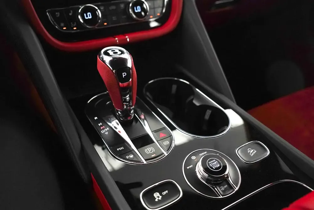 2022 BENTLEY BENTAYGA S / GCC / LOW MILEAGE / DEALER WARRANTY AND SERVICE - Image 10
