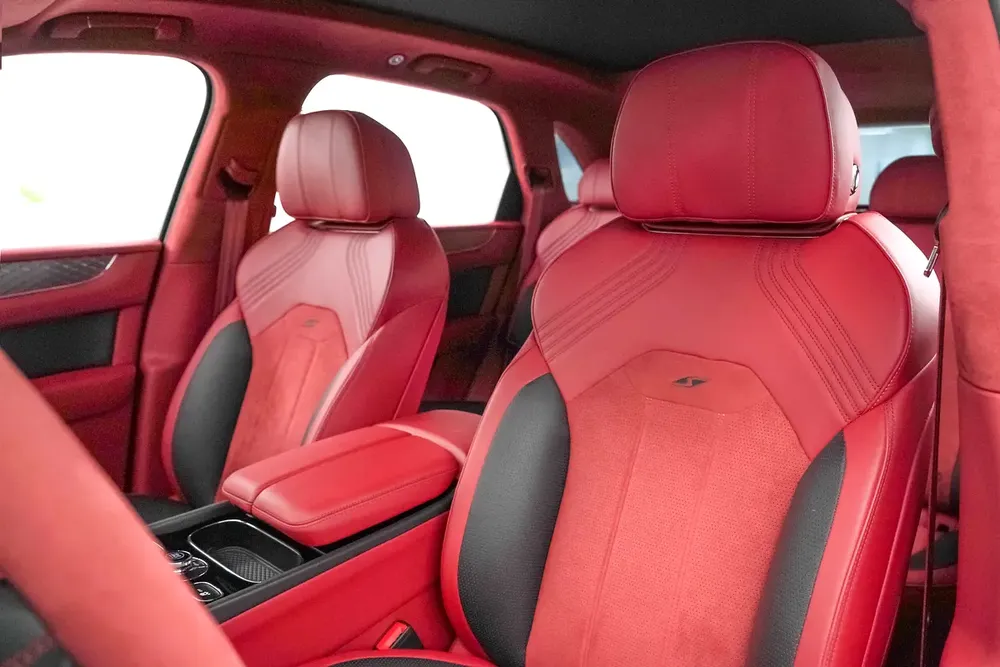 2022 BENTLEY BENTAYGA S / GCC / LOW MILEAGE / DEALER WARRANTY AND SERVICE - Image 12